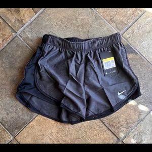 WOMENS NIKE RUNNING SHOES NWT